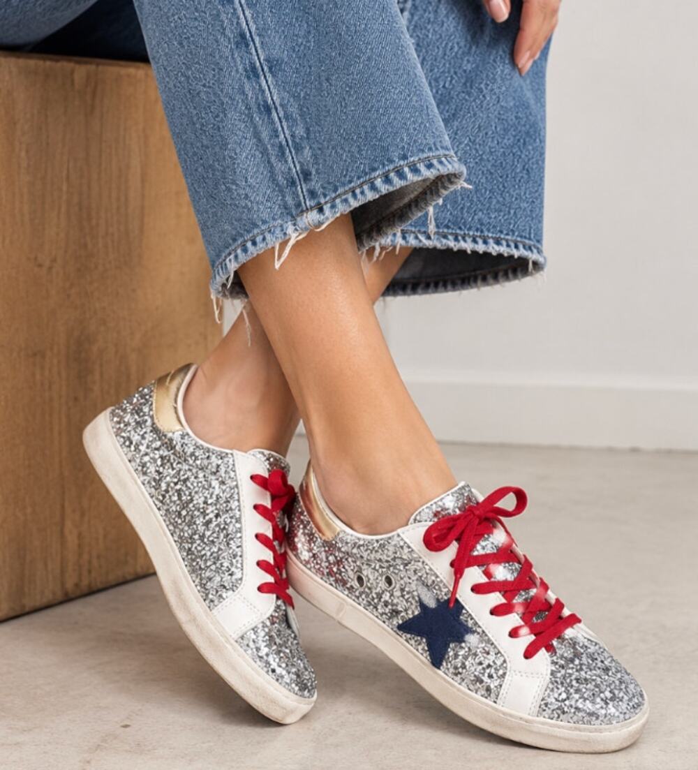 Vintage Havana Grande Silver Glitter Star Sneakers Red Laces Size 7